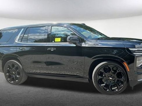 Certified 2025 Chevrolet Tahoe High Country AWD/4WD image 13