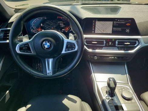 Used 2020 BMW 330i Sedan w/ M Sport Package RWD image 4