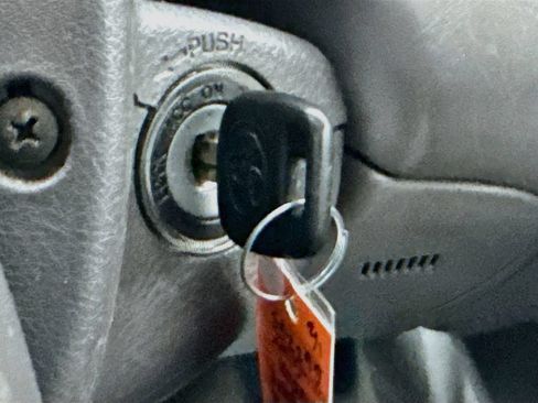 Used 2005 Toyota Camry FWD image 18