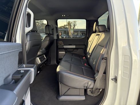 Used 2025 Ford F450 Lariat image 30