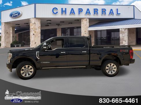 Certified 2021 Ford F250 Platinum w/ FX4 Off-Road Package AWD/4WD image 3