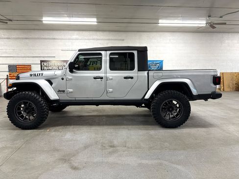 Used 2022 Jeep Gladiator Sport image 81