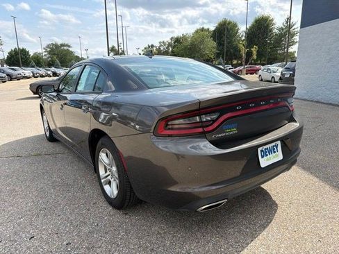 Used 2023 Dodge Charger SXT RWD image 3