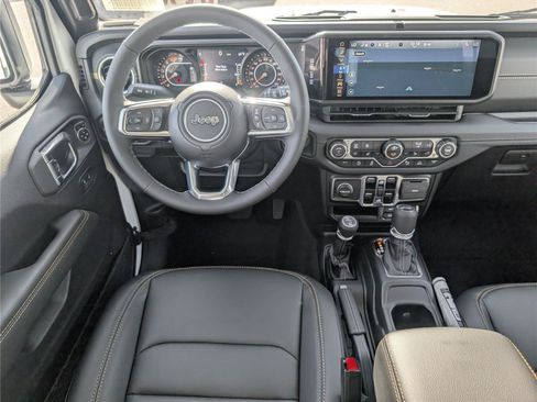 New 2026 Jeep Wrangler Unlimited Sahara AWD/4WD image 27