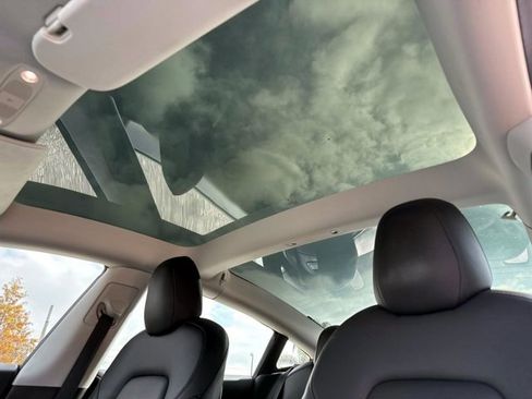 Used 2021 Tesla Model 3 Standard Range Plus image 21