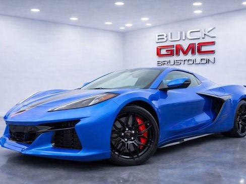 Used 2024 Chevrolet Corvette Z06 w/ Stealth Interior Trim Package RWD image 4