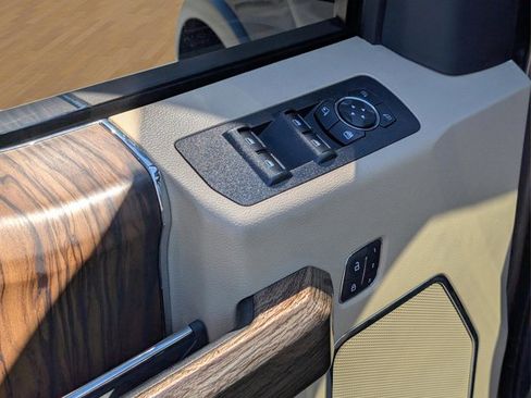 Used 2020 Ford F150 Lariat w/ Equipment Group 502A Luxury image 16