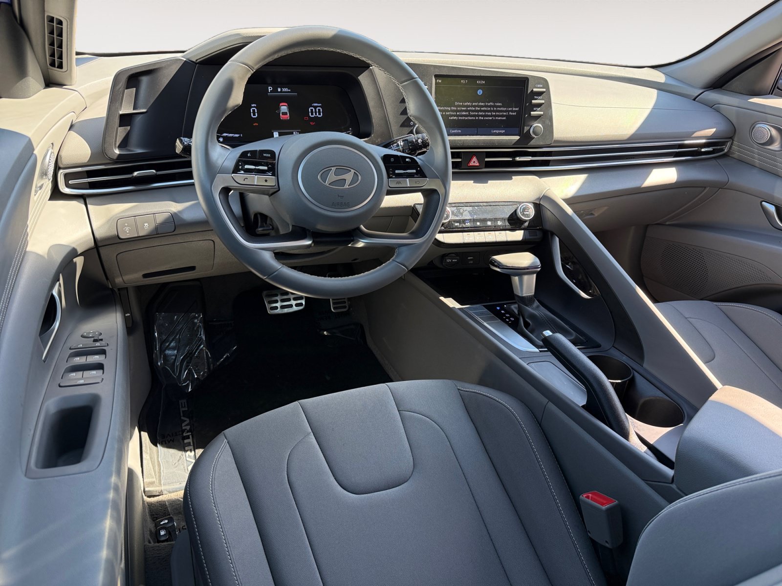 Certified 2025 Hyundai Elantra Sport FWD image 15