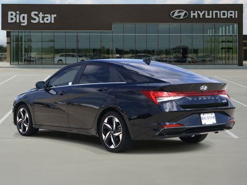 Used 2023 Hyundai Elantra Limited FWD image 3