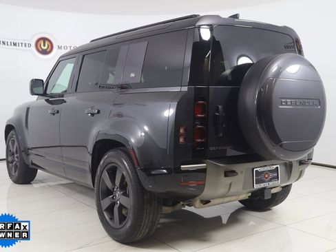 Used 2024 Land Rover Defender 110 X-Dynamic SE image 4