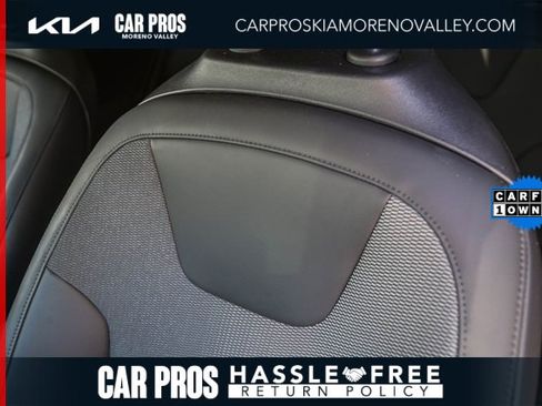 Certified 2025 Kia Niro EX image 25