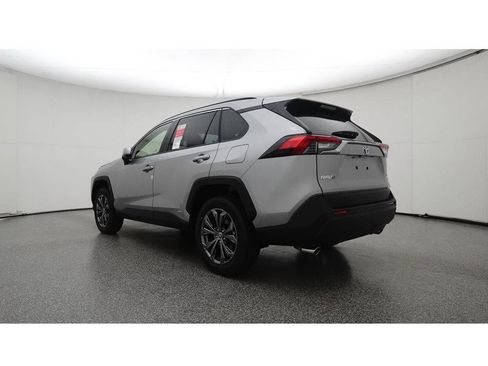 Used 2023 Toyota RAV4 XLE Premium AWD/4WD image 25