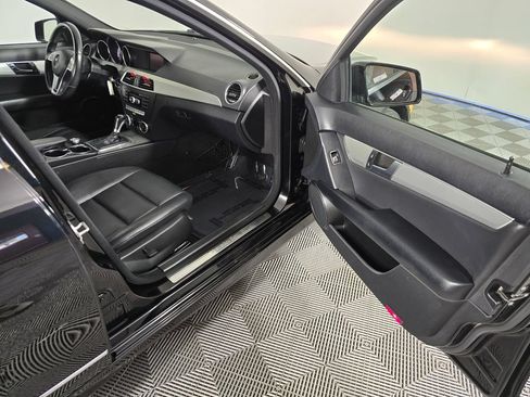 Used 2013 Mercedes-Benz C 250 Sedan image 12