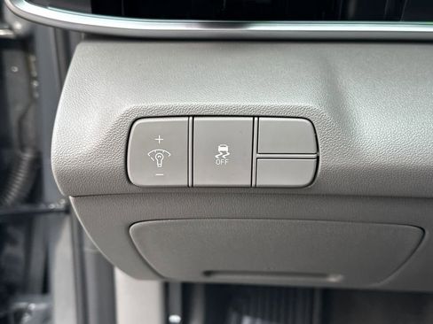 Used 2024 Hyundai Elantra SEL w/ Convenience Package image 21