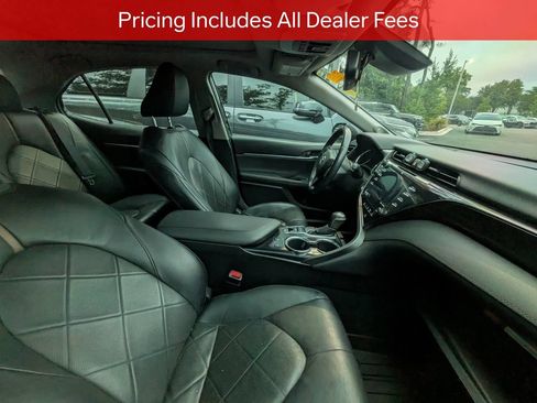 Used 2019 Toyota Camry XLE w/ Driver Assist Package FWD image 10