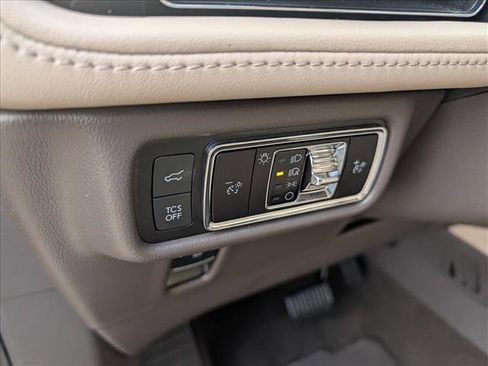 Used 2023 Lincoln Nautilus Reserve w/ Equipment Group 201A image 33