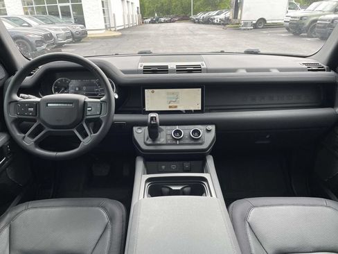 Used 2023 Land Rover Defender 110 X-Dynamic SE AWD/4WD image 22