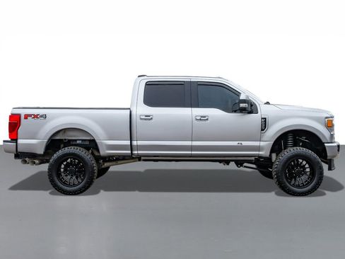 Used 2020 Ford F250 Lariat w/ Lariat Ultimate Package image 5