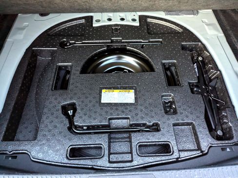 Used 2023 Toyota Camry XLE image 46