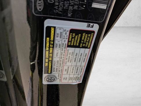 Used 2019 Kia Cadenza Limited image 14