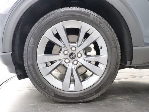 Used 2022 Ford Explorer XLT w/ Equipment Group 202A AWD/4WD image 49
