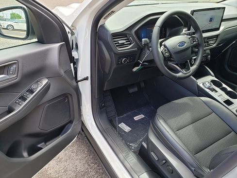 New 2024 Ford Escape Base image 9