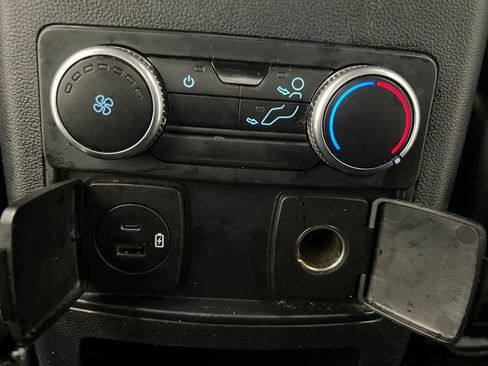 Used 2021 Ford Explorer XLT w/ Equipment Group 202A image 24