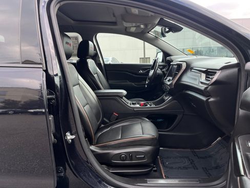 Used 2022 GMC Acadia AT4 w/ Technology Package AWD/4WD image 28
