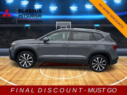 Used 2023 Volkswagen Taos SE image 5