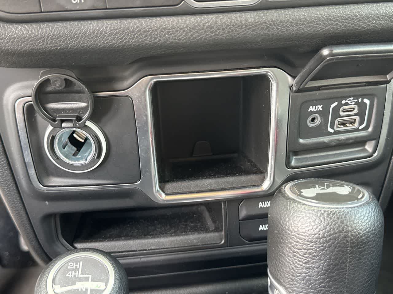 Used 2024 Jeep Wrangler Sport AWD/4WD image 25