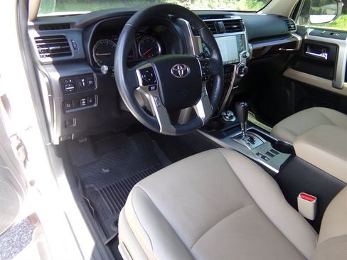 Used 2023 Toyota 4Runner Limited AWD/4WD image 20