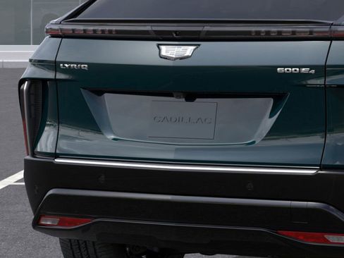 New 2025 Cadillac Lyriq Luxury image 14