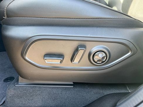 New 2025 Jeep Grand Cherokee L Altitude image 13