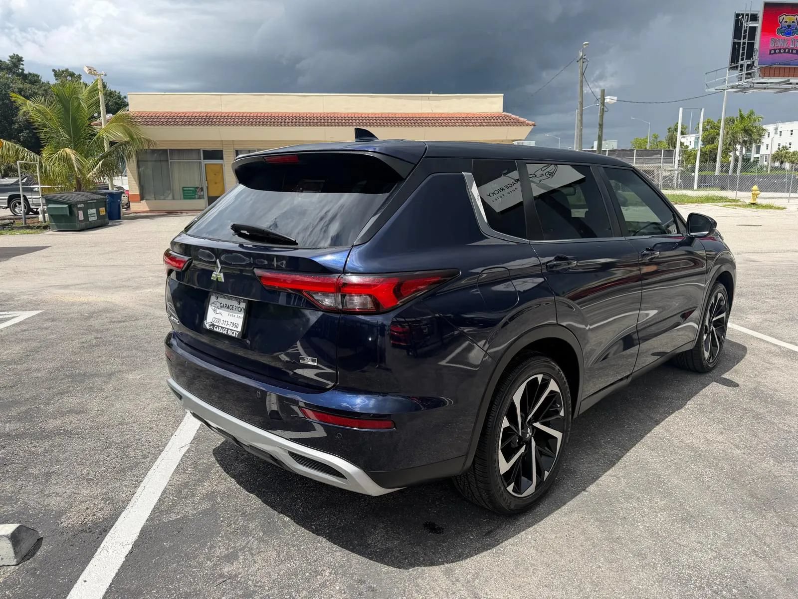 Used 2022 Mitsubishi Outlander SE FWD image 5
