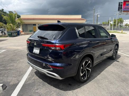 Used 2022 Mitsubishi Outlander SE FWD image 5