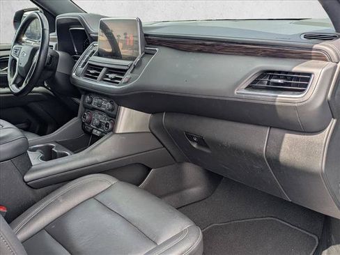 Used 2022 Chevrolet Tahoe Z71 w/ Z71 Off-Road Package AWD/4WD image 24