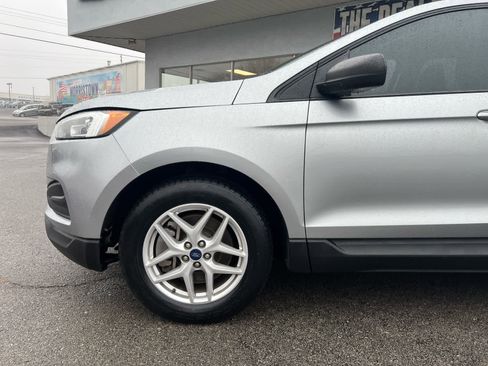 Used 2022 Ford Edge SE image 2