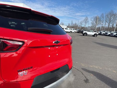 Used 2020 Chevrolet Blazer LT image 29