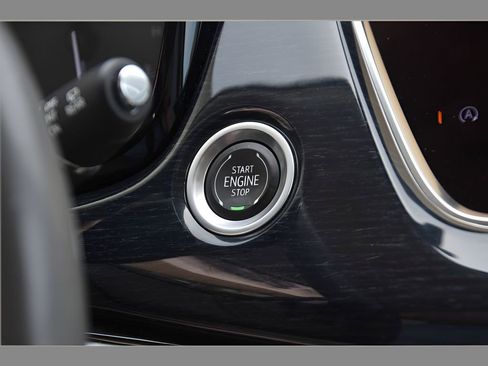 Used 2024 Cadillac XT6 Premium Luxury FWD image 37