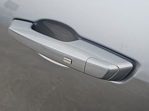 Certified 2025 Buick Enclave Sport Touring image 10