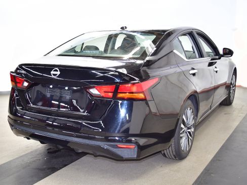 Used 2025 Nissan Altima 2.5 SV image 7