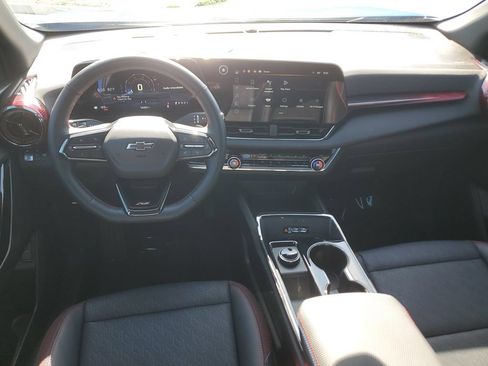 Used 2025 Chevrolet Equinox RS w/ Safety and Technology Package FWD image 19