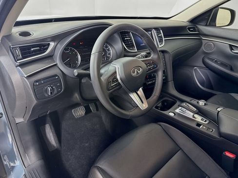 Used 2025 INFINITI QX50 Luxe image 9
