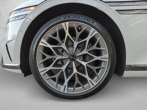 Used 2024 Genesis G90 3.5T AWD/4WD image 14