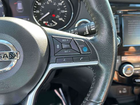 Used 2019 Nissan Rogue SL w/ Premium Package image 22