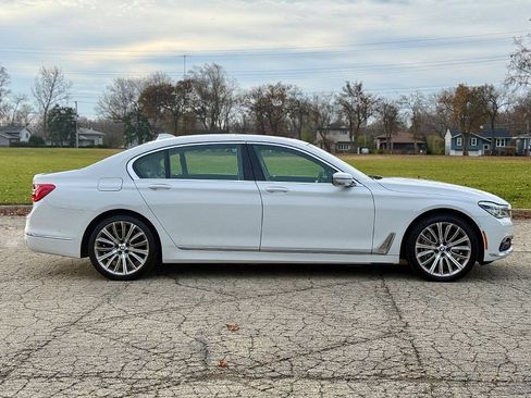 Used 2016 BMW 750i xDrive image 5