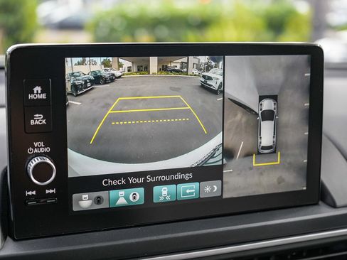 Used 2024 Honda Pilot Elite image 23