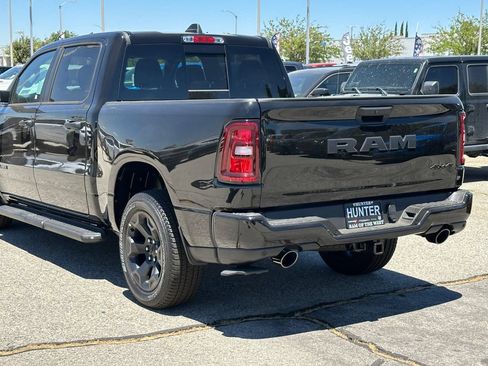 New 2026 RAM 1500 Express AWD/4WD image 5