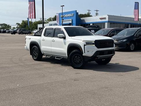 Used 2022 Nissan Frontier Pro-X w/ Pro-X Premium Package RWD image 2