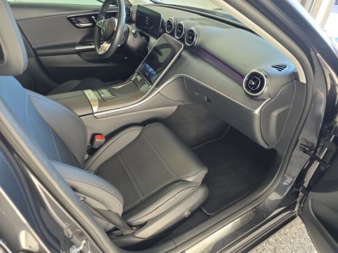 Used 2022 Mercedes-Benz C 300 Sedan image 9